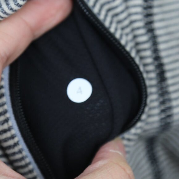 LULULEMON Star Runner Long Sleeve in Tonka Stripe Cashew / Heathered Black - Picture 5 of 9